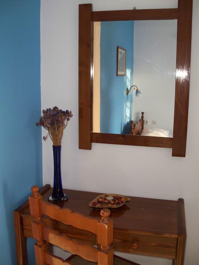 Pirgari Rooms Sikinos Alopronia Exterior photo