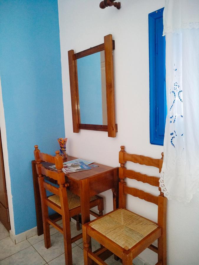 Pirgari Rooms Sikinos Alopronia Exterior photo